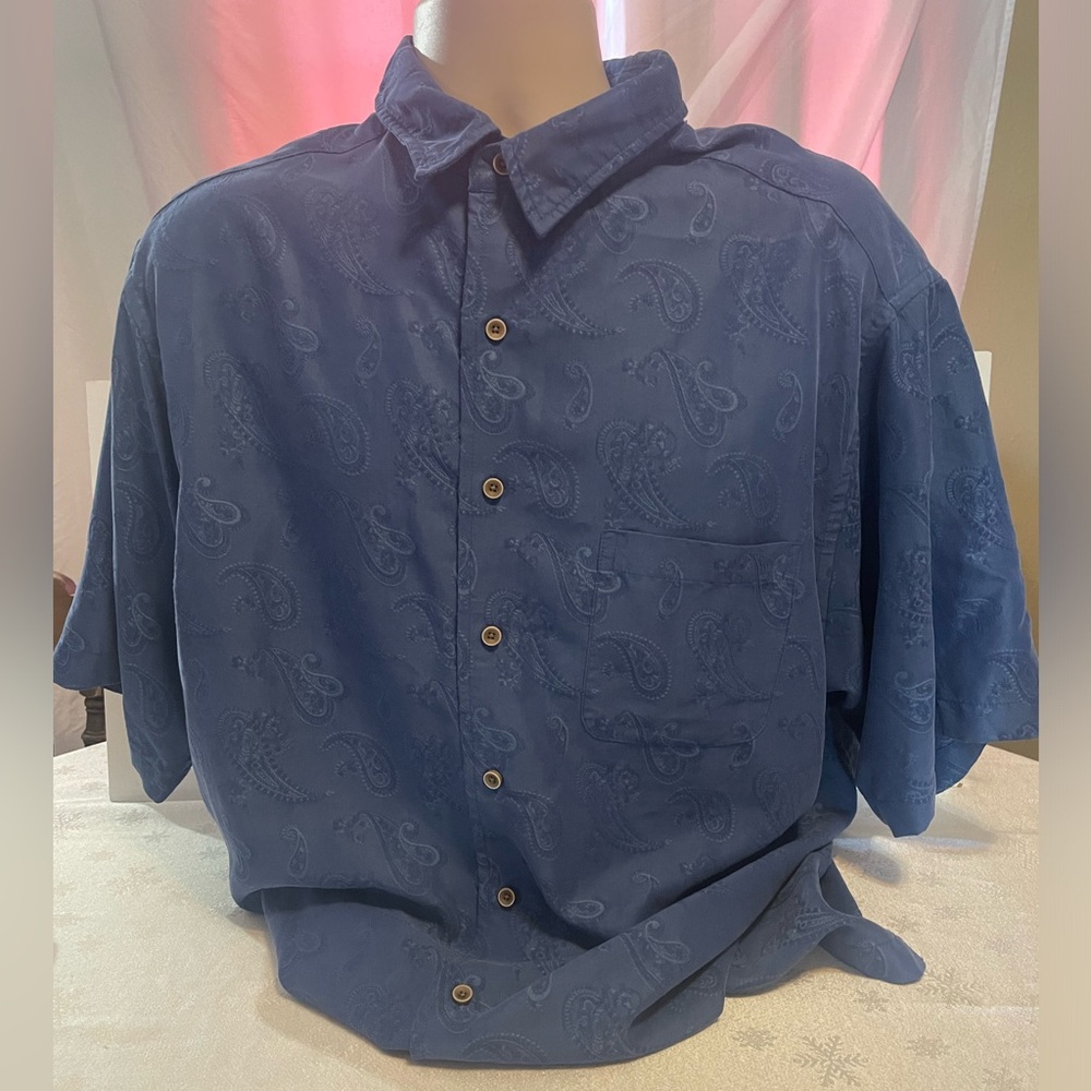 Roundtree & Yorke Blue Paisley Short Sleeve